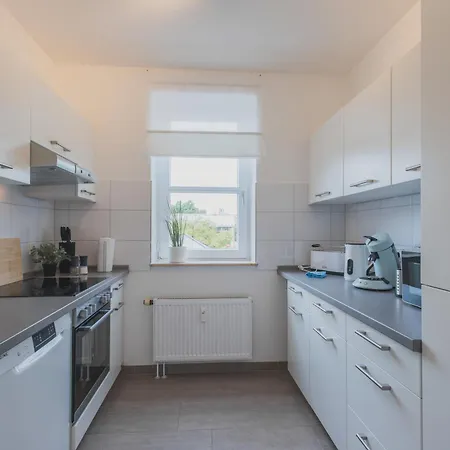 Rentaflat Hamburg 01 Am Bahnhof Lägenhet Norderstedt