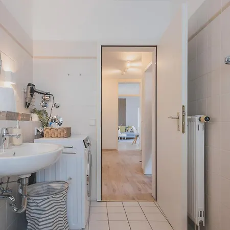 Rentaflat Hamburg 01 Am Bahnhof Lägenhet *